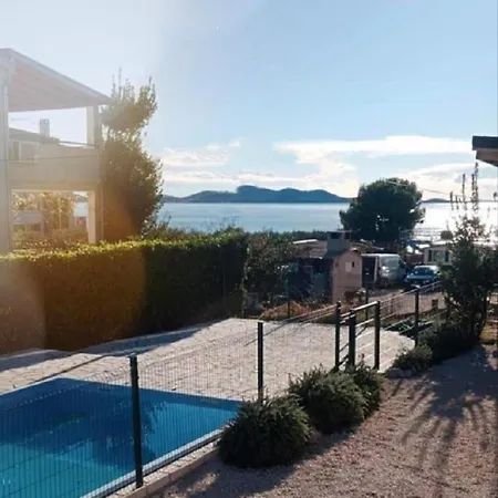 Mobilehome Mali No 2 Dom wakacyjny