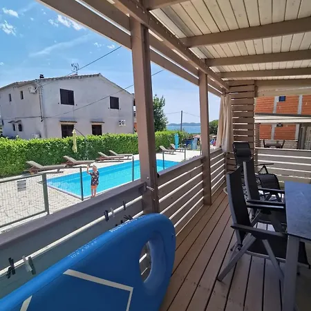 Mobilehome Mali No 2 Pakoštane