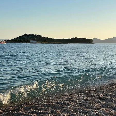 Vikendica Mobilehome Mali No 2 Pakostane