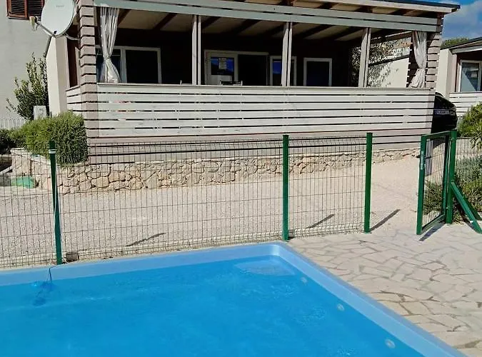 Mobilehome Mali No 2 파코스탄