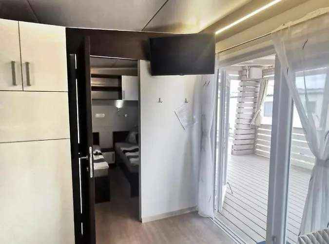 Mobilehome Mali No 2 *