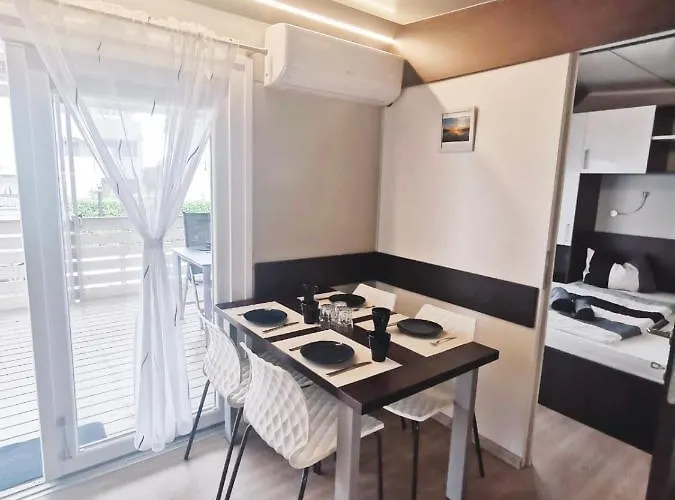 Mobilehome Mali No 2 * 파코스탄