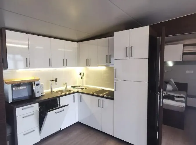 Mobilehome Mali No 2 펜션 파코스탄