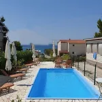 Mobilehome Mali No 2 Holiday home Pakostane