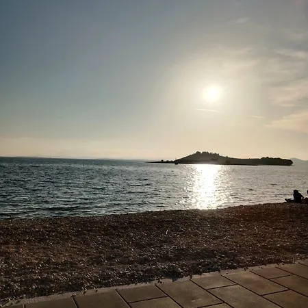 Vakantiehuis Mobilehome Mali No 2 Pakoštane