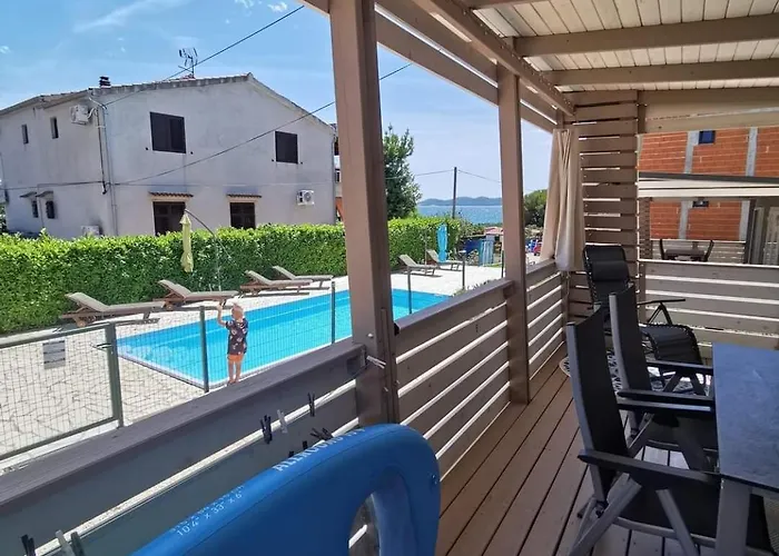 Mobilehome Mali No 2 Pakoštane