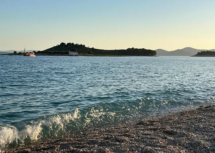 Feriehus Mobilehome Mali No 2 Pakoštane